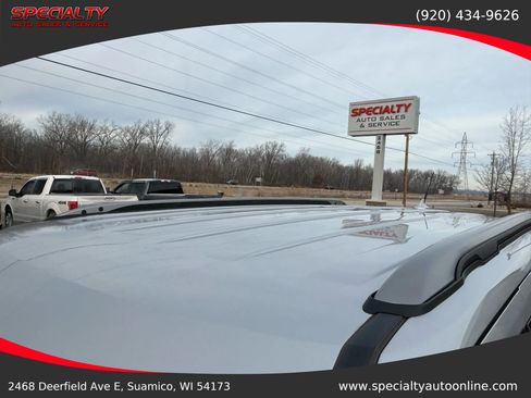 Used 2018 Ford Explorer XLT w/ Equipment Group 202A image 9