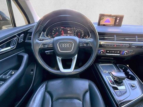 Used 2017 Audi Q7 3.0T Premium Plus w/ Premium Plus Package image 7