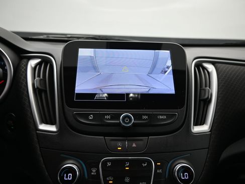 Used 2024 Chevrolet Malibu LT image 17