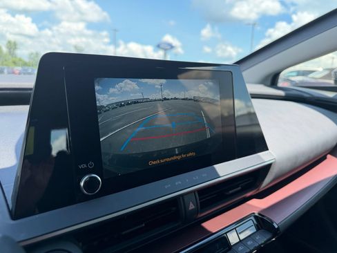 Used 2024 Toyota Prius Prime FWD image 20