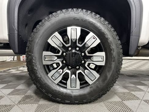 New 2025 GMC Sierra 2500 Denali w/ Denali Reserve Package image 16