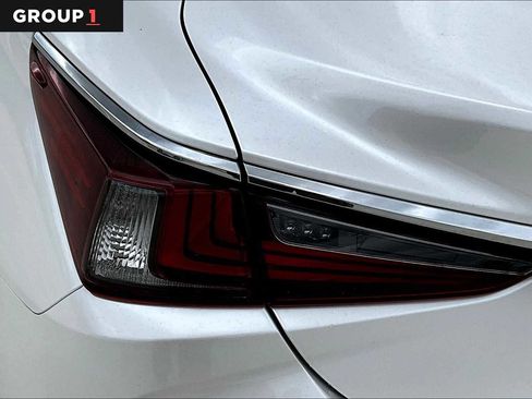 Used 2024 Lexus ES 350 w/ Luxury Package image 6