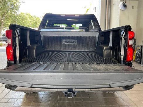 Used 2025 Chevrolet Silverado 1500 LT RWD image 18