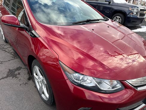 Used 2018 Chevrolet Volt LT image 12