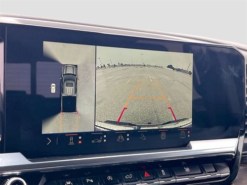 Used 2025 GMC Sierra 1500 SLT w/ SLT Premium Plus Package image 14