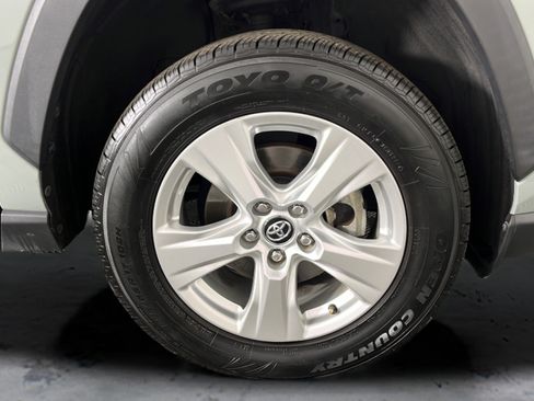 Used 2020 Toyota RAV4 XLE w/ Convenience Package FWD image 50