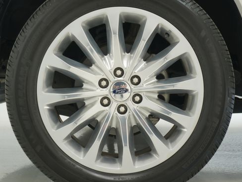 Used 2019 Ford F150 Limited w/ Trailer Tow Package image 31