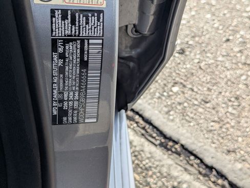 Used 2011 Mercedes-Benz E 350 Sedan image 31