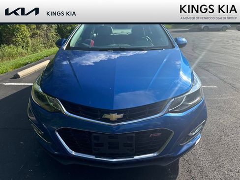Used 2017 Chevrolet Cruze LT w/ RS Package FWD image 6