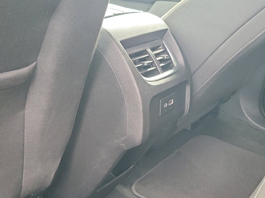 Used 2025 Chevrolet Blazer LT FWD image 14