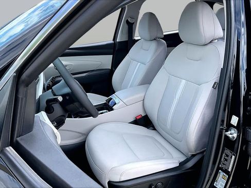 Certified 2025 Hyundai Tucson SEL FWD image 8