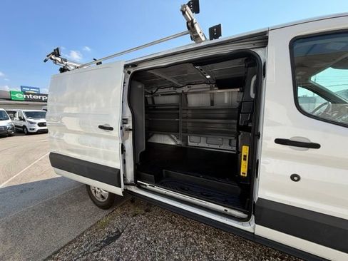 Used 2019 Ford Transit 250 130 Low Roof RWD image 4