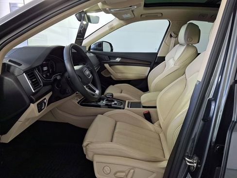 Used 2024 Audi Q5 e Prestige w/ Prestige Package image 12