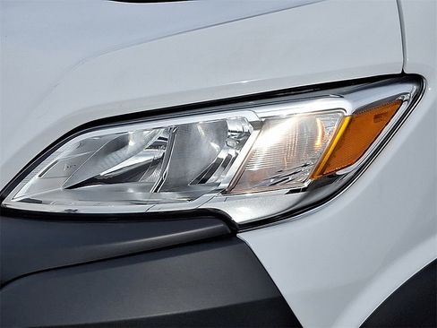 Used 2024 RAM ProMaster 2500 w/ Safety Group image 9