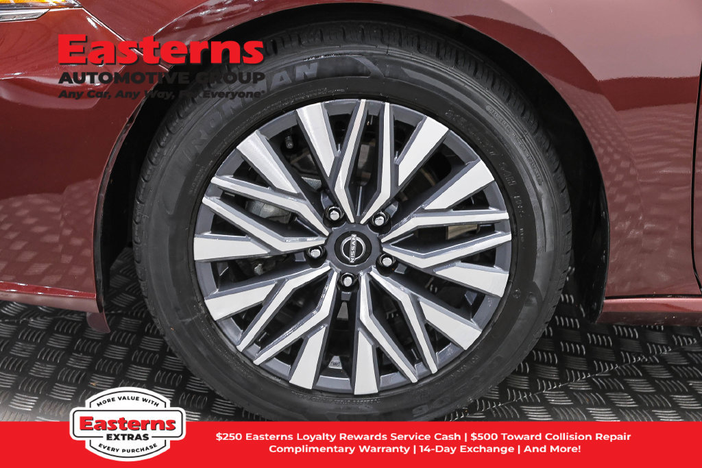 Used 2024 Nissan Altima 2.5 SV FWD image 33