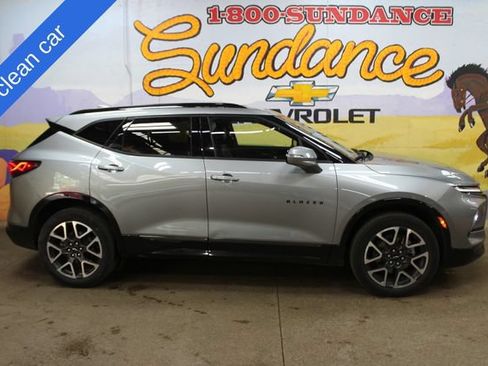 Used 2025 Chevrolet Blazer RS FWD image 1