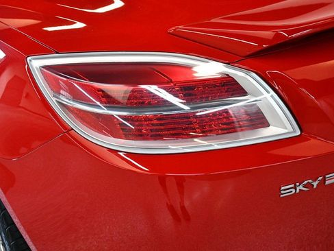 Used 2007 Saturn Sky Red Line RWD image 13
