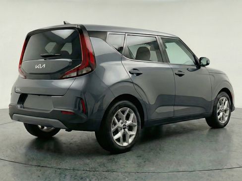 Used 2025 Kia Soul LX w/ LX Technology Package image 9