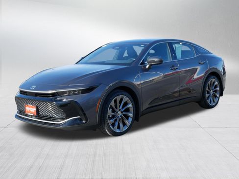 Certified 2024 Toyota Crown Limited w/ Advanced Technology Package image 3