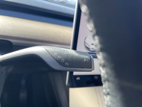 Used 2021 Tesla Model Y Long Range image 26