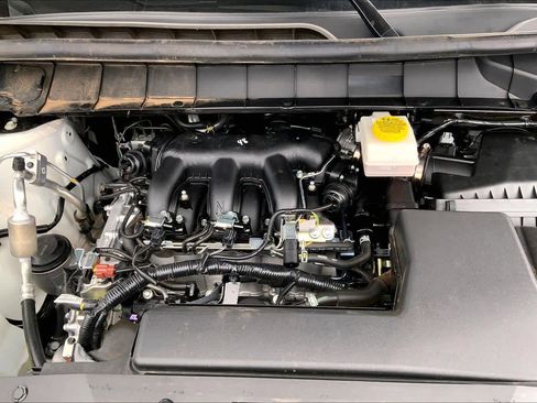 Used 2024 Nissan Pathfinder SV FWD image 32