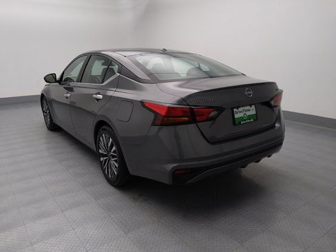 Used 2024 Nissan Altima 2.5 SV image 5