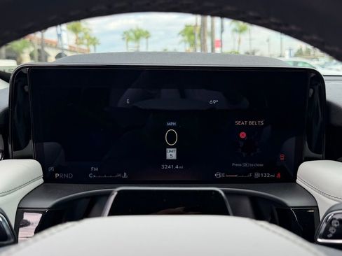 Used 2025 Lincoln Aviator AWD image 19