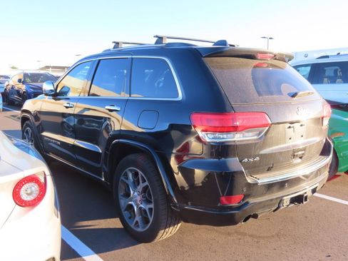 Used 2020 Jeep Grand Cherokee Overland image 3