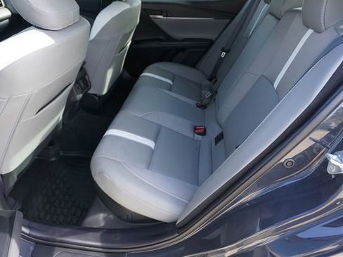 Used 2025 Toyota Camry SE w/ Convenience Package image 15