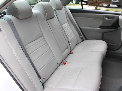 Used 2015 Toyota Camry XLE image 22