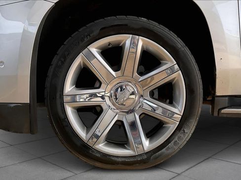 Used 2017 Cadillac Escalade Premium Luxury image 12