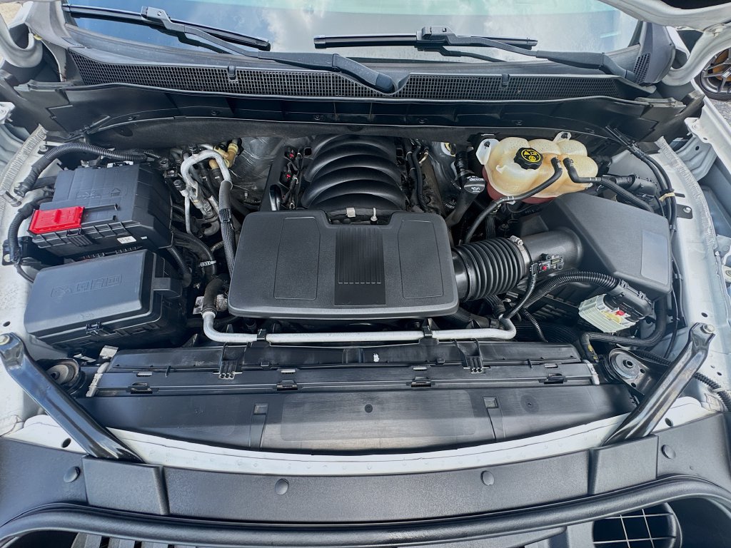Used 2023 Chevrolet Tahoe LT w/ Luxury Package RWD image 34