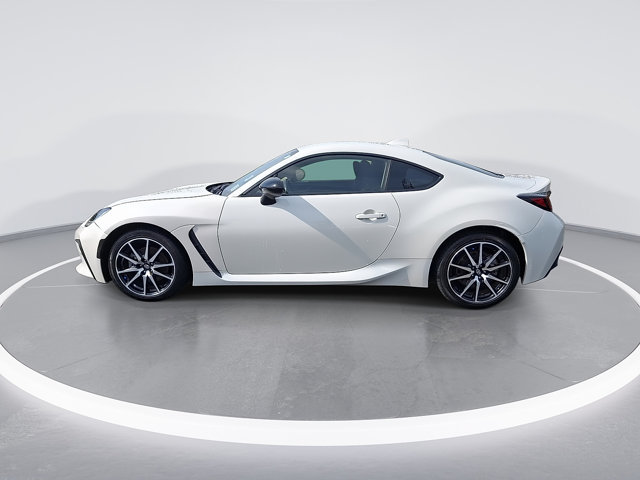 Used 2022 Toyota GR86 RWD image 6