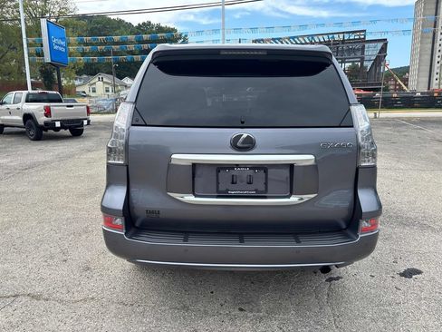 Used 2021 Lexus GX 460 Premium w/ Premium Package AWD/4WD image 4