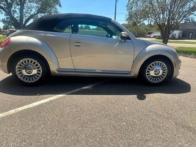 Used 2013 Volkswagen Beetle 2.5 FWD image 9