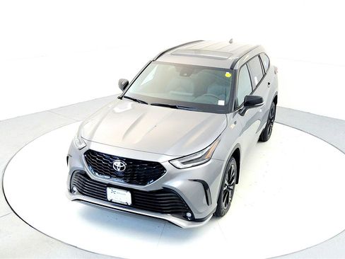 New 2026 Toyota Highlander XSE image 10
