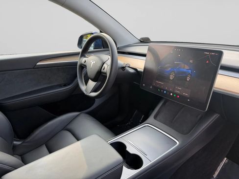 Used 2023 Tesla Model Y Long Range AWD/4WD image 35