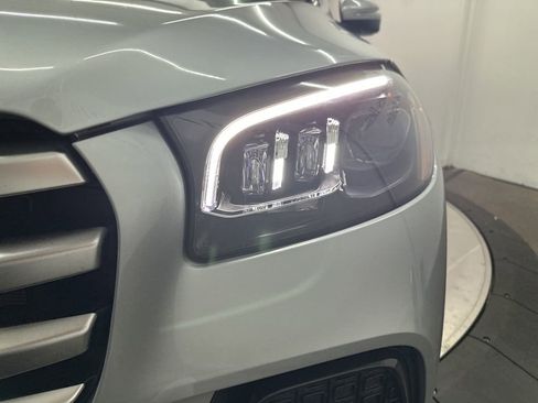 Used 2025 Mercedes-Benz GLS 450 4MATIC image 31