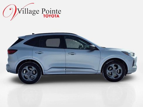 Used 2024 Ford Escape ST-Line image 9