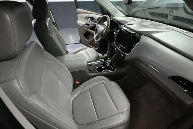 Used 2018 Chevrolet Traverse LT AWD/4WD image 41
