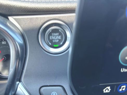 Used 2025 Chevrolet Blazer LT AWD/4WD image 16