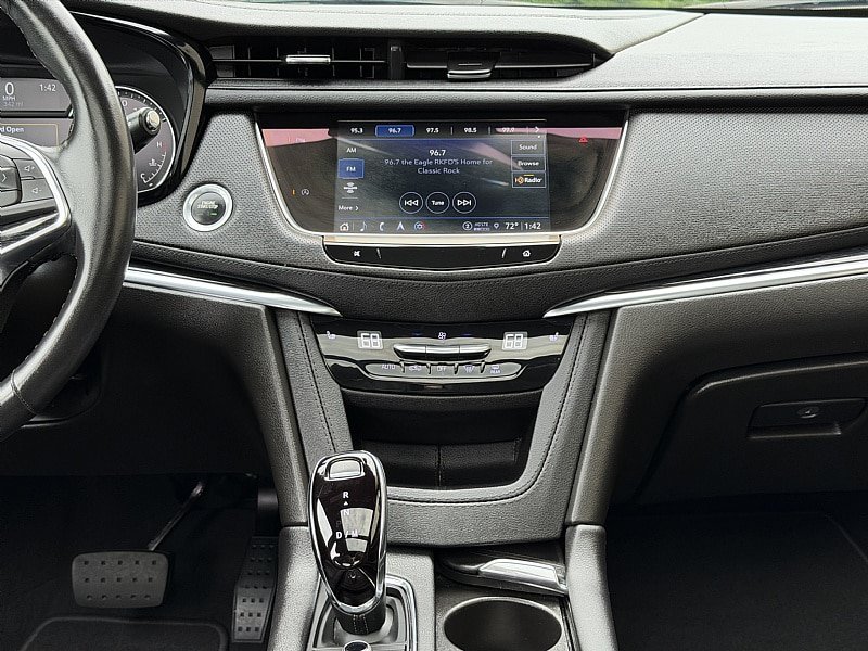 Used 2023 Cadillac XT5 Premium Luxury w/ LPO, Floor Liner Package AWD/4WD image 9