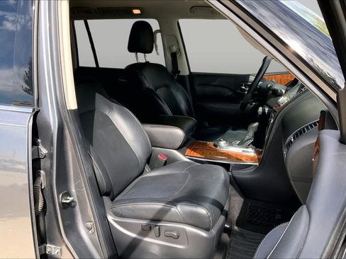 Used 2019 INFINITI QX80 Luxe w/ All-Season Package AWD/4WD image 9