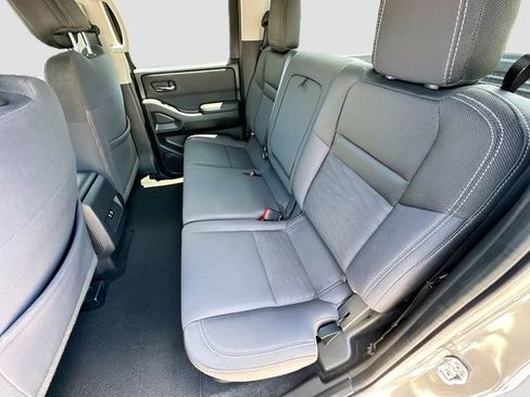Used 2022 Nissan Frontier SV RWD image 22