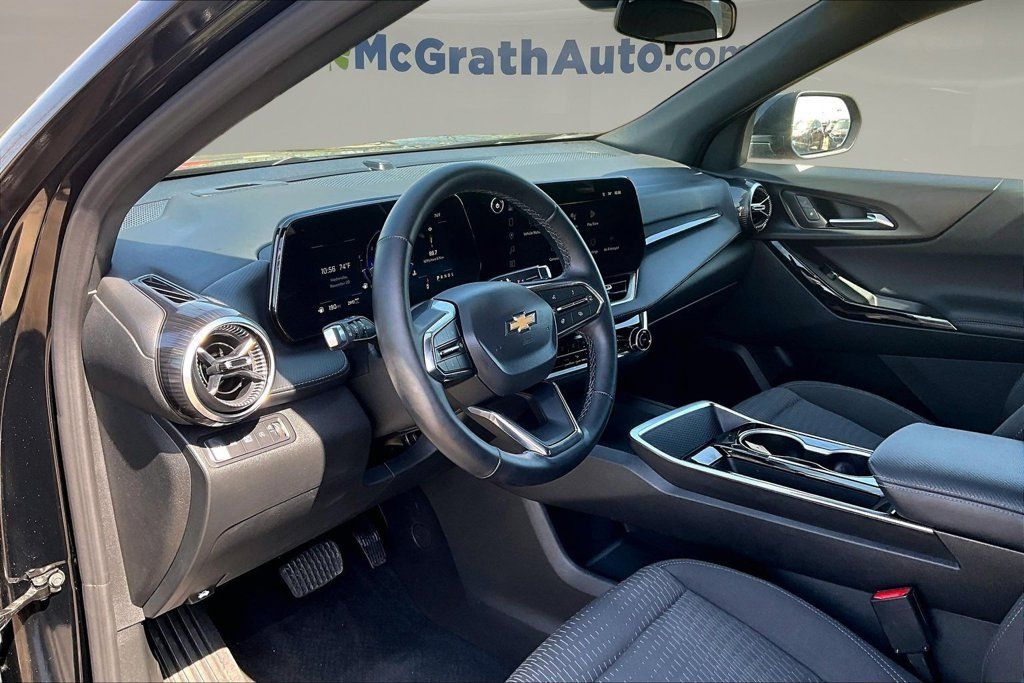 Used 2025 Chevrolet Equinox LT AWD/4WD image 20