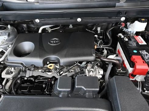 Used 2024 Toyota RAV4 LE AWD/4WD image 30
