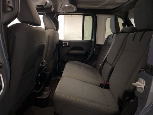 Used 2025 Jeep Wrangler Unlimited Sahara w/ Safety Group AWD/4WD image 20