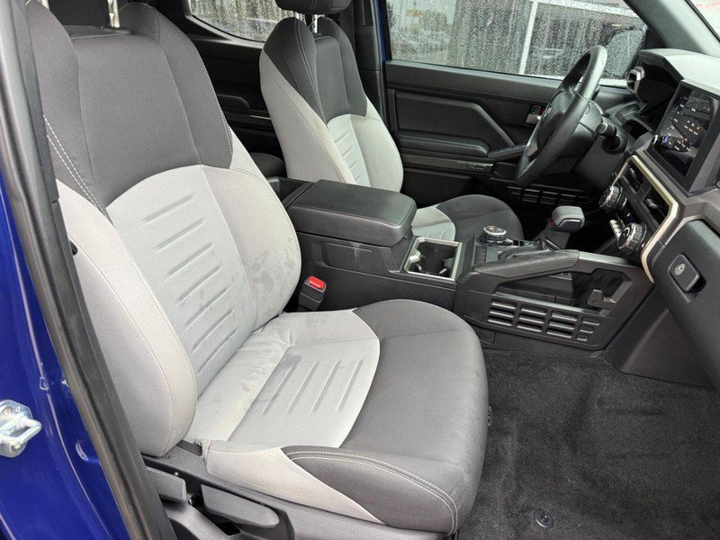 Used 2025 Toyota Tacoma TRD Sport AWD/4WD image 8