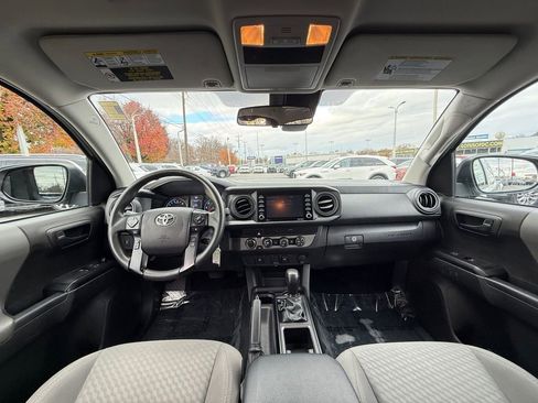 Used 2022 Toyota Tacoma SR image 22