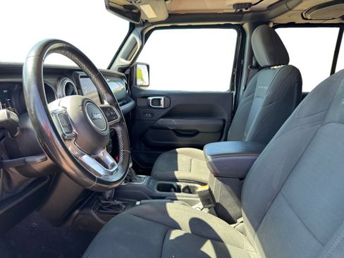 Used 2021 Jeep Gladiator Overland AWD/4WD image 10